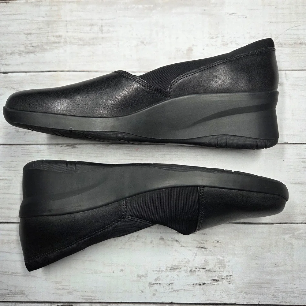 Clarks Wedge Shoes Womens 9.5 Black Leather Ultimate Comfort Slip On